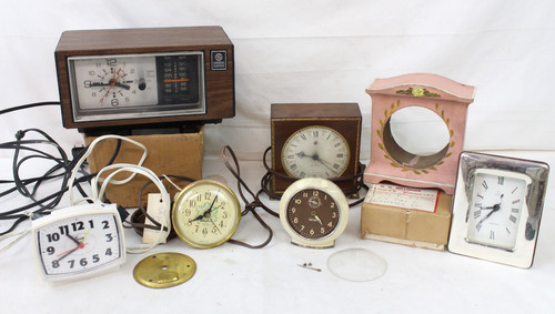 Huge vintage clock lot - huge,